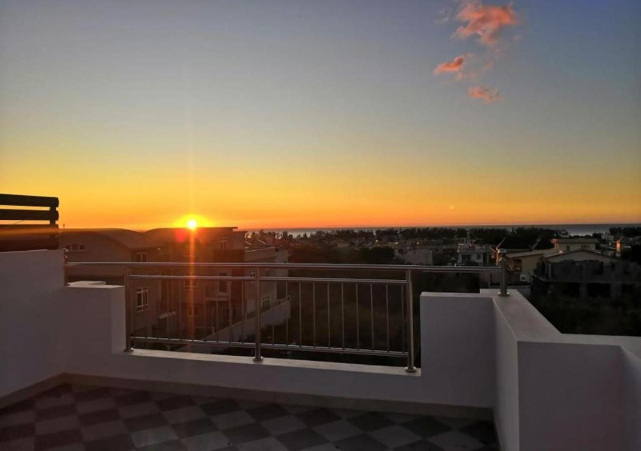 3 Bedroom Family Pool Villa Flic-En-Flac Beach Exterior foto